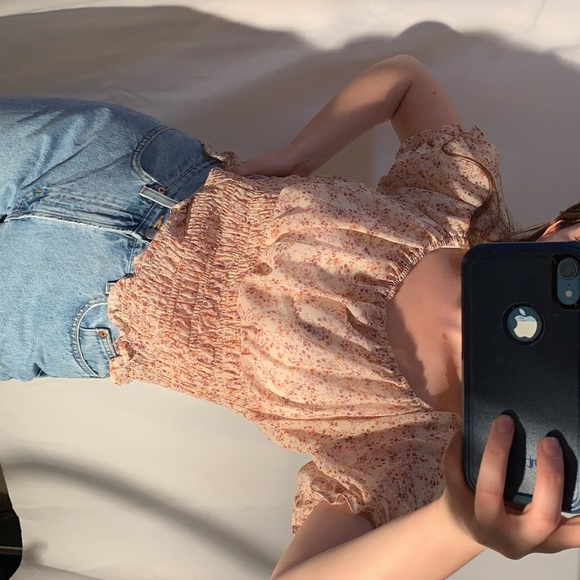 rabbit rose Tops - NWT Rabbit Rose Floral Puff Sleeve Spring Blouse